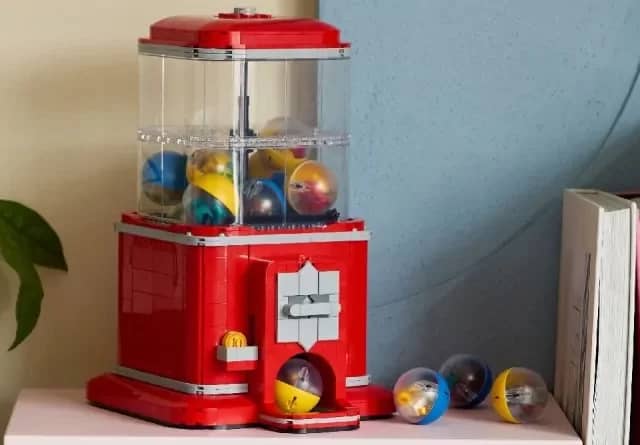 LEGO-Ideas-21358-minifigure-vending-machine-lifestyle-featured-800x445